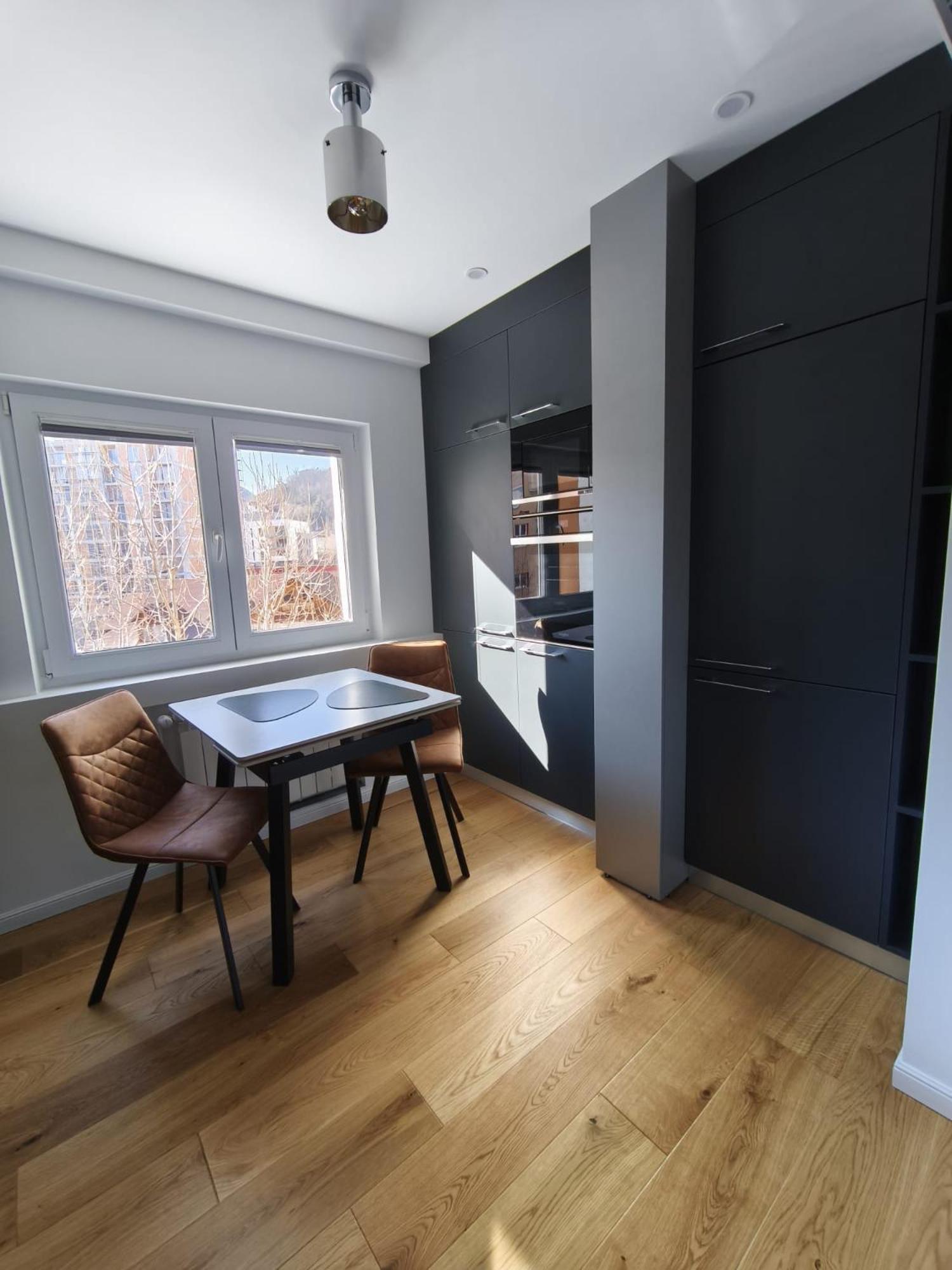 Studio Lux, Elegant & Confortabil Braşov Buitenkant foto